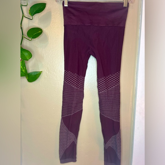SPANX Workout Leggings - Picture 1 of 3